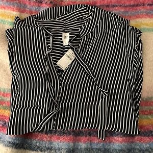 GAP blouse navy pinstripes